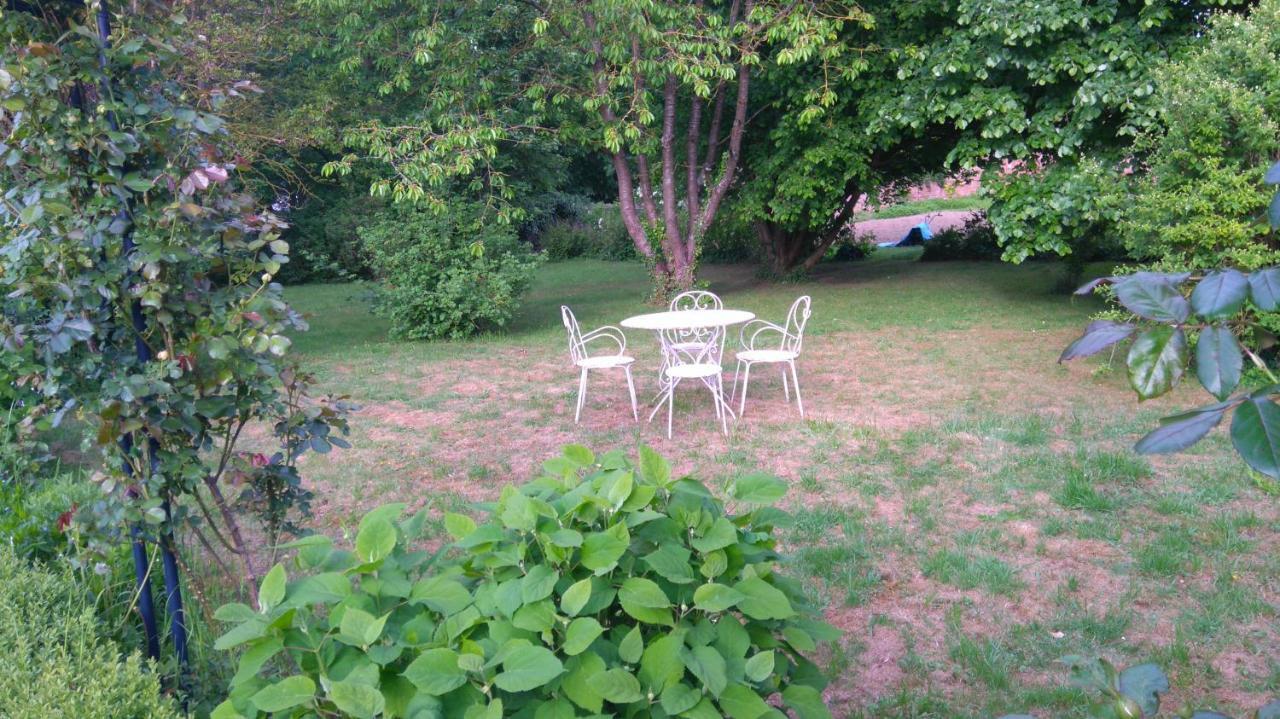 Le Jardin Des Ecureuils Hotel Demuin Kültér fotó